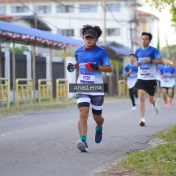 Runner Photo 3453896