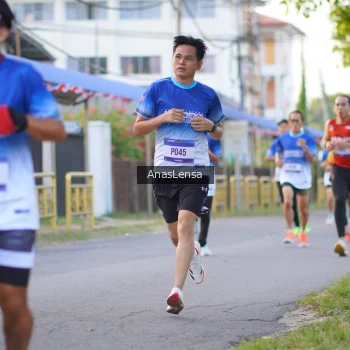 Runner Photo 3453898