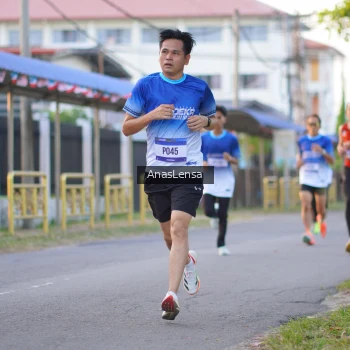 Runner Photo 3453900