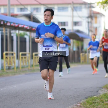 Runner Photo 3453906