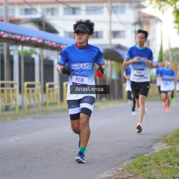 Runner Photo 3453907
