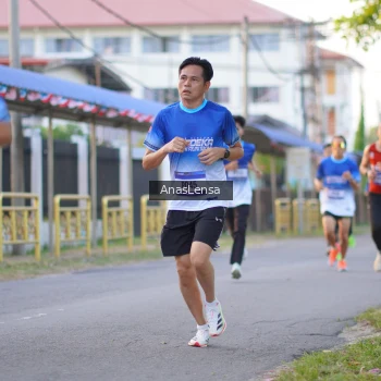 Runner Photo 3453910