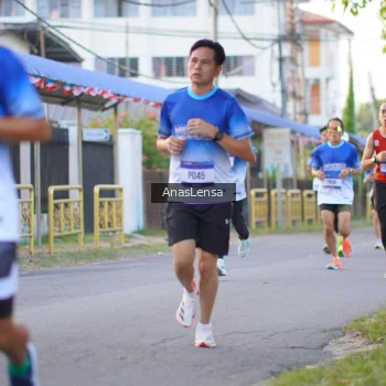 Runner Photo 3453911