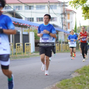 Runner Photo 3453912
