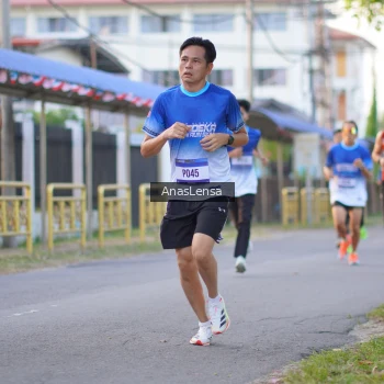Runner Photo 3453913