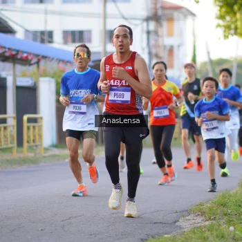 Runner Photo 3453917