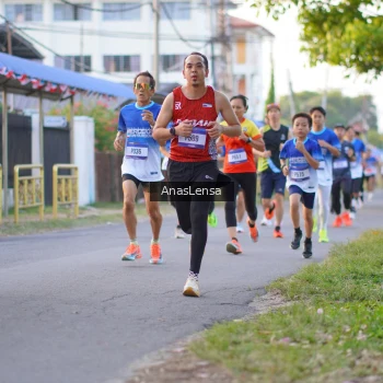 Runner Photo 3453920