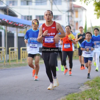 Runner Photo 3453924