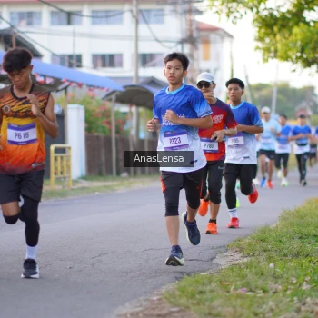 Runner Photo 3454134