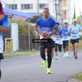 Runner Photo 3454217