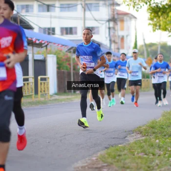 Runner Photo 3454224