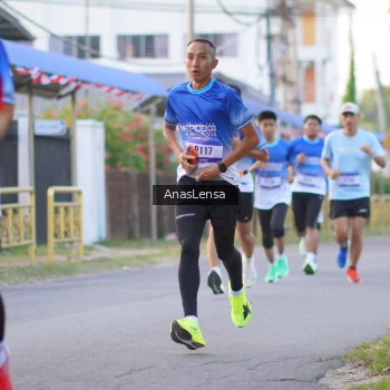 Runner Photo 3454229