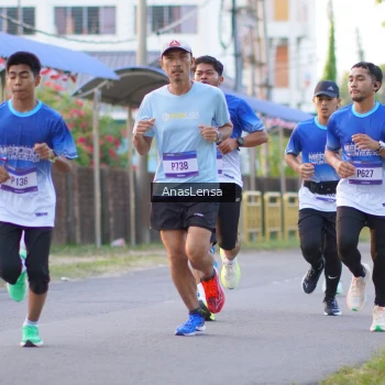 Runner Photo 3454358
