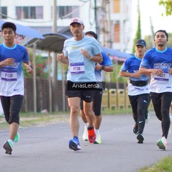 Runner Photo 3454359
