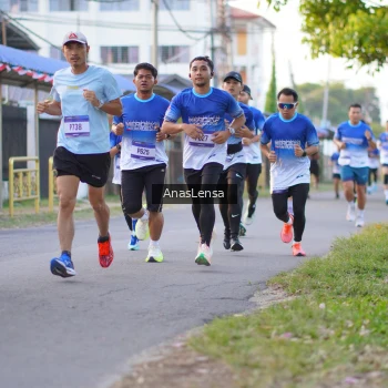 Runner Photo 3454389