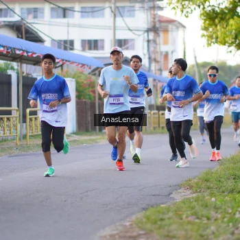Runner Photo 3454391
