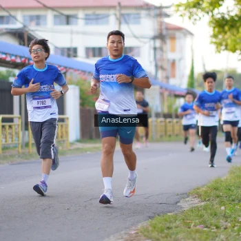 Runner Photo 3454603