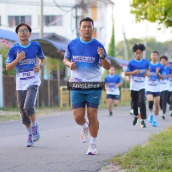 Runner Photo 3454614