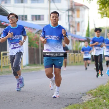 Runner Photo 3454615