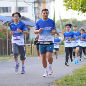 Runner Photo 3454635