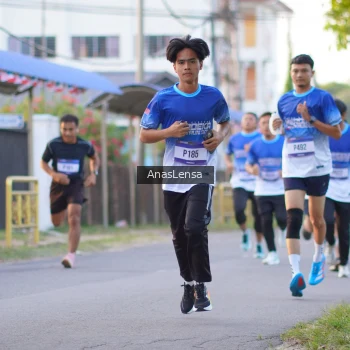 Runner Photo 3454653