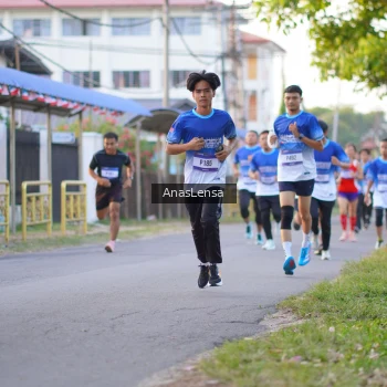 Runner Photo 3454655