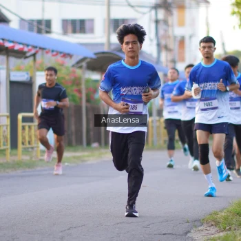 Runner Photo 3454675