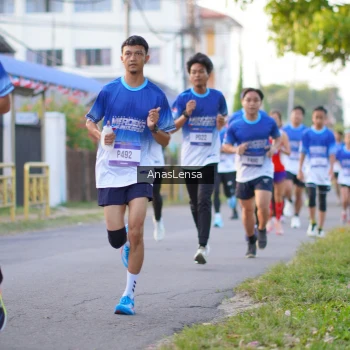 Runner Photo 3454714
