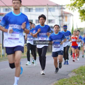 Runner Photo 3454818