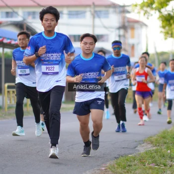 Runner Photo 3454870