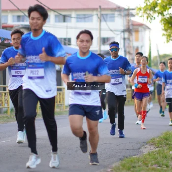 Runner Photo 3454888