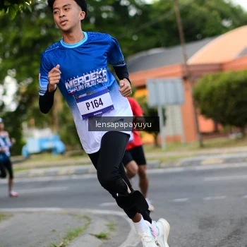 Runner Photo 3455724