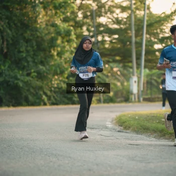 Runner Photo 3455753
