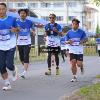 Runner Photo 3455765