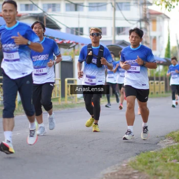 Runner Photo 3455771