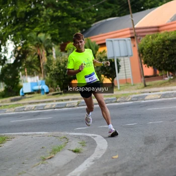 Runner Photo 3456386