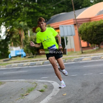 Runner Photo 3456425