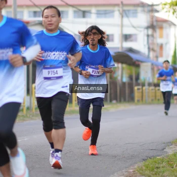 Runner Photo 3456548