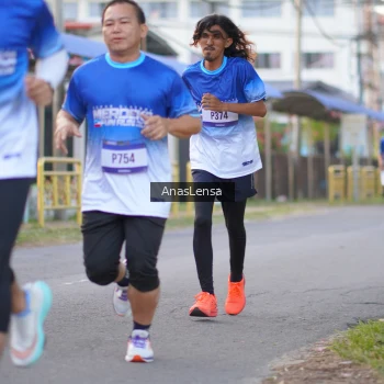 Runner Photo 3456564