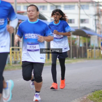 Runner Photo 3456565