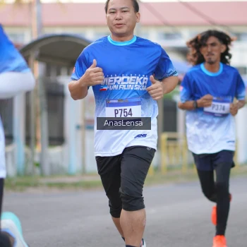 Runner Photo 3456589