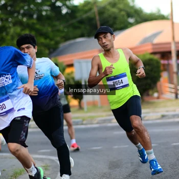 Runner Photo 3456643