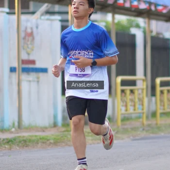 Runner Photo 3456696
