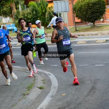Runner Photo 3456715