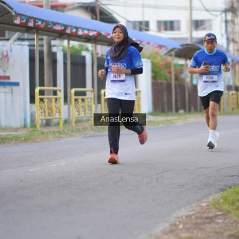 Runner Photo 3456718