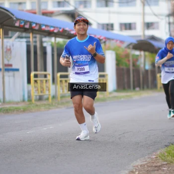 Runner Photo 3456759