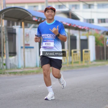 Runner Photo 3456795