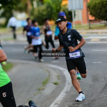 Runner Photo 3456798