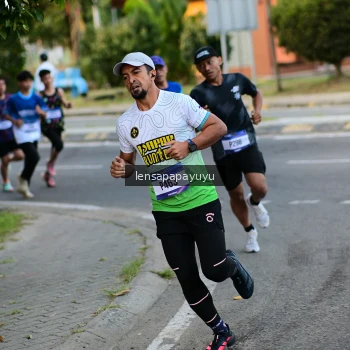 Runner Photo 3456799
