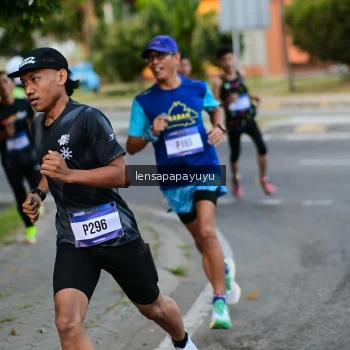 Runner Photo 3456805